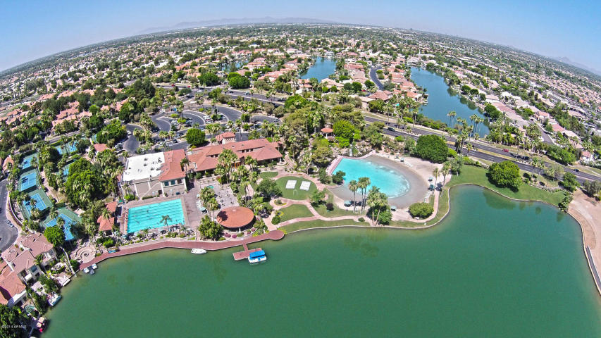 Aerial view of a Val Vista Lakes neighborhood in Gilbert, Arizona